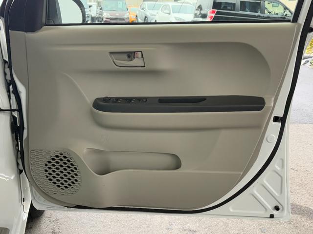 パッソ Ｘ　Ｓ　衝突軽減　レーンキープ　ナビ　Ｂカメラ　Ｉストップ　スマキー　禁煙車　ＡＢＳ　オートハイビーム　電格ミラー　ベンチシート　ＣＤ　運転席エアバッグ　助手席エアバッグ　エアコン　パワーウィンドウ（12枚目）