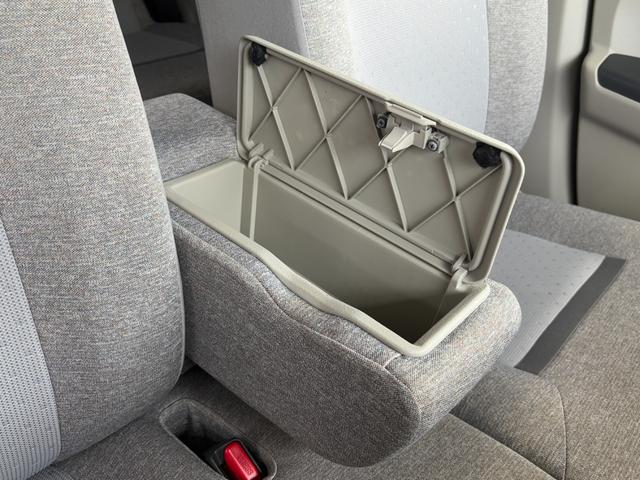 パッソ Ｘ　Ｓ　衝突軽減　レーンキープ　ナビ　Ｂカメラ　Ｉストップ　スマキー　禁煙車　ＡＢＳ　オートハイビーム　電格ミラー　ベンチシート　ＣＤ　運転席エアバッグ　助手席エアバッグ　エアコン　パワーウィンドウ（40枚目）