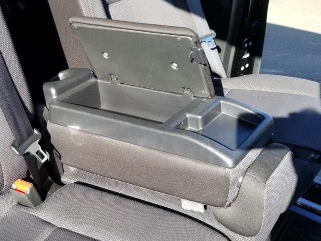 セレナ Ｘ　ＶセレクションＩＩ　衝突軽減　レーンキープ　障害物センサー　オートクルーズ　両側電動　ナビ　ワンセグ　全周囲カメラ　Ｆカメラ　サイドカメラ　Ｂカメラ　Ｂｌｕｅｔｏｏｔｈオーディオ　後席モニター　ＥＴＣ　Ｉストップ（52枚目）