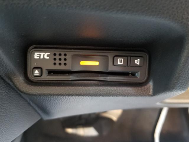 フィットハイブリッド Fパッケージ ナビ ワンセグ Bカメラ Bluetoothオーディオ ETC スマキー 禁煙車 フルフラット 横滑り防止 ABS 電格ミラー CD DVD再生 運転席エアバッグ 助手席エアバッグ エアコン(6枚目)