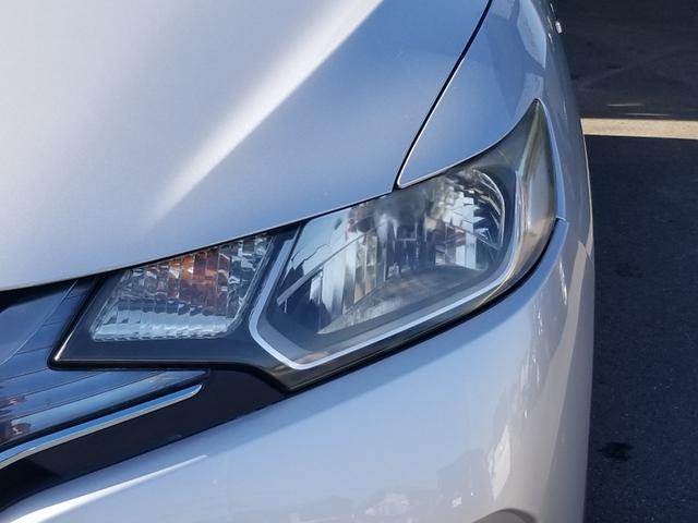 フィットハイブリッド Fパッケージ ナビ ワンセグ Bカメラ Bluetoothオーディオ ETC スマキー 禁煙車 フルフラット 横滑り防止 ABS 電格ミラー CD DVD再生 運転席エアバッグ 助手席エアバッグ エアコン(18枚目)