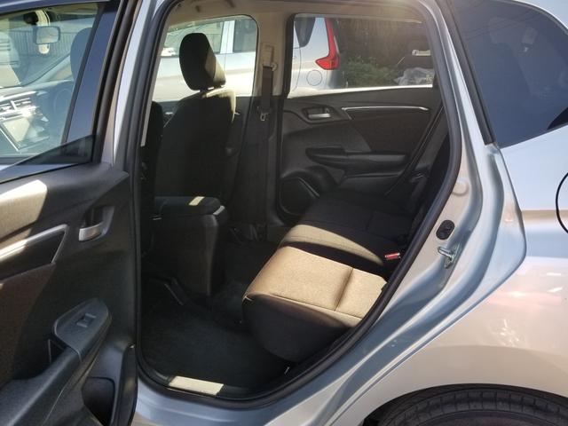 フィットハイブリッド Fパッケージ ナビ ワンセグ Bカメラ Bluetoothオーディオ ETC スマキー 禁煙車 フルフラット 横滑り防止 ABS 電格ミラー CD DVD再生 運転席エアバッグ 助手席エアバッグ エアコン(41枚目)