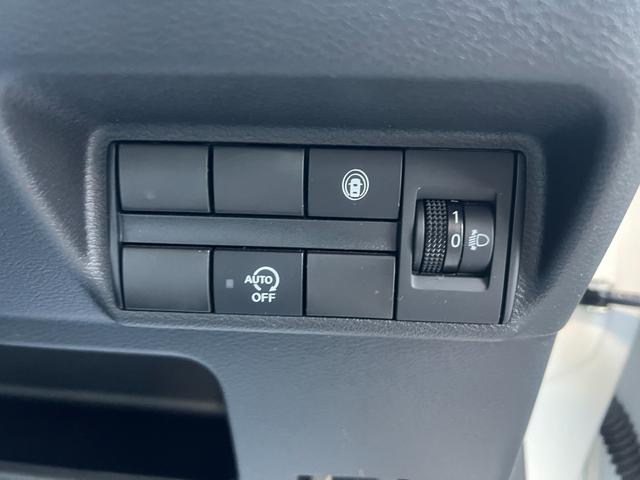 デイズ Ｂ　衝突軽減　レーンキープ　障害物センサー　ナビ　Ｂカメラ　Ｂｌｕｅｔｏｏｔｈオーディオ　ＥＴＣ　Ｉストップ　キーレス　記録簿　横滑り防止　ＡＢＳ　オートライト　電格ミラー　ベンチシート　運転席エアバッグ（8枚目）