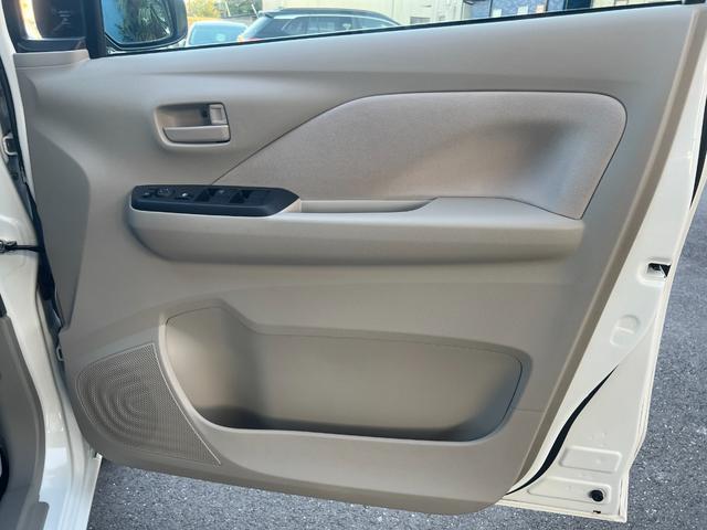 デイズ Ｂ　衝突軽減　レーンキープ　障害物センサー　ナビ　Ｂカメラ　Ｂｌｕｅｔｏｏｔｈオーディオ　ＥＴＣ　Ｉストップ　キーレス　記録簿　横滑り防止　ＡＢＳ　オートライト　電格ミラー　ベンチシート　運転席エアバッグ（12枚目）