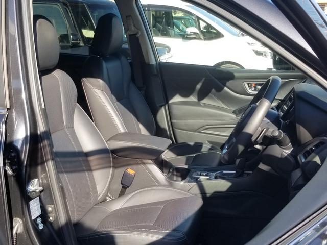 フォレスター プレミアム　４ＷＤ　衝突軽減　レーンキープ　障害物センサー　アダプティブクルーズ　革シート　シートヒーター　パワーシート　電動リアゲート　ナビ　フルセグ　Ｆカメラ　サイドカメラ　Ｂカメラ　ＥＴＣ　Ｉストップ（11枚目）