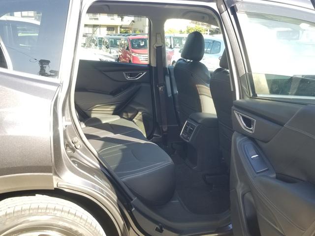 フォレスター プレミアム　４ＷＤ　衝突軽減　レーンキープ　障害物センサー　アダプティブクルーズ　革シート　シートヒーター　パワーシート　電動リアゲート　ナビ　フルセグ　Ｆカメラ　サイドカメラ　Ｂカメラ　ＥＴＣ　Ｉストップ（28枚目）