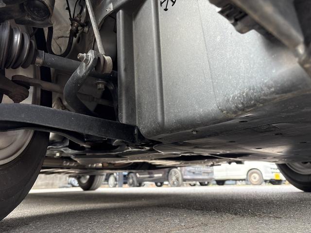 フィット 13G・F ナビ フルセグ Bカメラ Bluetoothオーディオ ETC Iストップ 14インチAW スマキー 禁煙車 フルフラット 横滑り防止 ABS 電格ミラー CD DVD再生(29枚目)