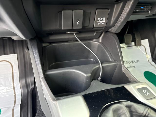 フィット 13G・F ナビ フルセグ Bカメラ Bluetoothオーディオ ETC Iストップ 14インチAW スマキー 禁煙車 フルフラット 横滑り防止 ABS 電格ミラー CD DVD再生(47枚目)