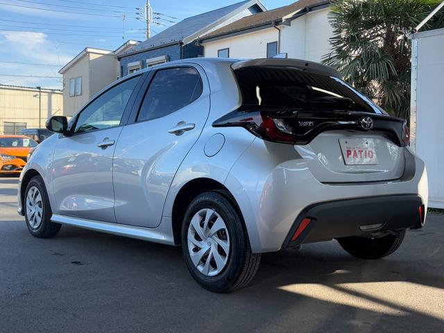 ヤリス X 衝突軽減 レーンキープ Bluetoothオーディオ キーレス 禁煙車 ABS オートハイビーム オートライト 電格ミラー 運転席エアバッグ 助手席エアバッグ サイドエアバッグ パワーウィンドウ(15枚目)