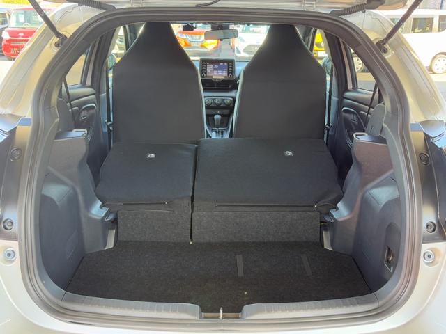 ヤリス X 衝突軽減 レーンキープ Bluetoothオーディオ キーレス 禁煙車 ABS オートハイビーム オートライト 電格ミラー 運転席エアバッグ 助手席エアバッグ サイドエアバッグ パワーウィンドウ(29枚目)