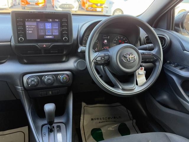 ヤリス X 衝突軽減 レーンキープ Bluetoothオーディオ キーレス 禁煙車 ABS オートハイビーム オートライト 電格ミラー 運転席エアバッグ 助手席エアバッグ サイドエアバッグ パワーウィンドウ(32枚目)