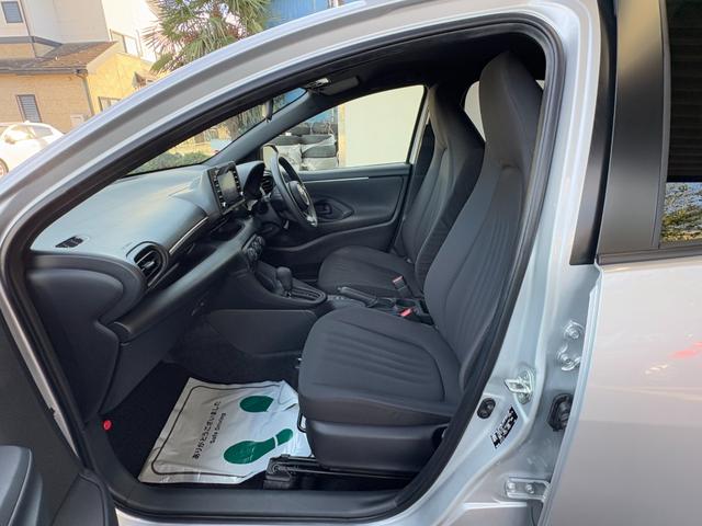 ヤリス X 衝突軽減 レーンキープ Bluetoothオーディオ キーレス 禁煙車 ABS オートハイビーム オートライト 電格ミラー 運転席エアバッグ 助手席エアバッグ サイドエアバッグ パワーウィンドウ(39枚目)