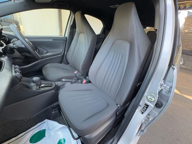 ヤリス X 衝突軽減 レーンキープ Bluetoothオーディオ キーレス 禁煙車 ABS オートハイビーム オートライト 電格ミラー 運転席エアバッグ 助手席エアバッグ サイドエアバッグ パワーウィンドウ(40枚目)