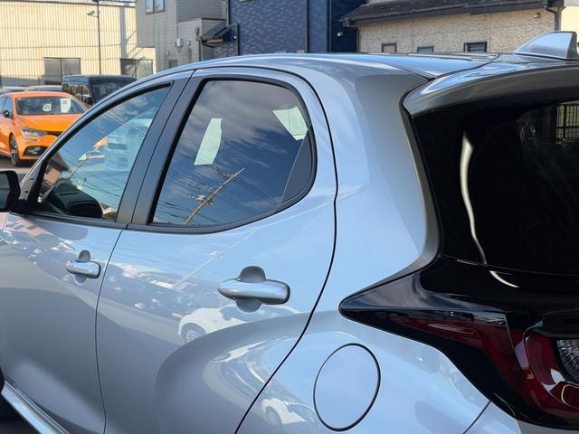 ヤリス X 衝突軽減 レーンキープ Bluetoothオーディオ キーレス 禁煙車 ABS オートハイビーム オートライト 電格ミラー 運転席エアバッグ 助手席エアバッグ サイドエアバッグ パワーウィンドウ(51枚目)