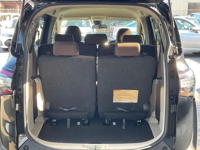 シエンタ G 衝突軽減 レーンキープ 両側電動 シートヒーター ナビ フルセグ Bカメラ Bluetoothオーディオ ETC Iストップ LEDヘッドライト スマキー 禁煙車 3列 フルフラット ABS ESC(14枚目)