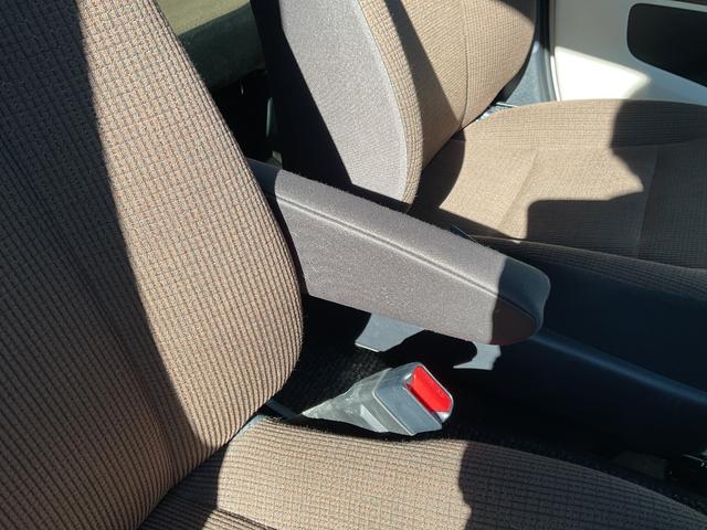 シエンタ G 衝突軽減 レーンキープ 両側電動 シートヒーター ナビ フルセグ Bカメラ Bluetoothオーディオ ETC Iストップ LEDヘッドライト スマキー 禁煙車 3列 フルフラット ABS ESC(30枚目)