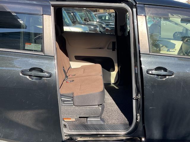 シエンタ G 衝突軽減 レーンキープ 両側電動 シートヒーター ナビ フルセグ Bカメラ Bluetoothオーディオ ETC Iストップ LEDヘッドライト スマキー 禁煙車 3列 フルフラット ABS ESC(31枚目)