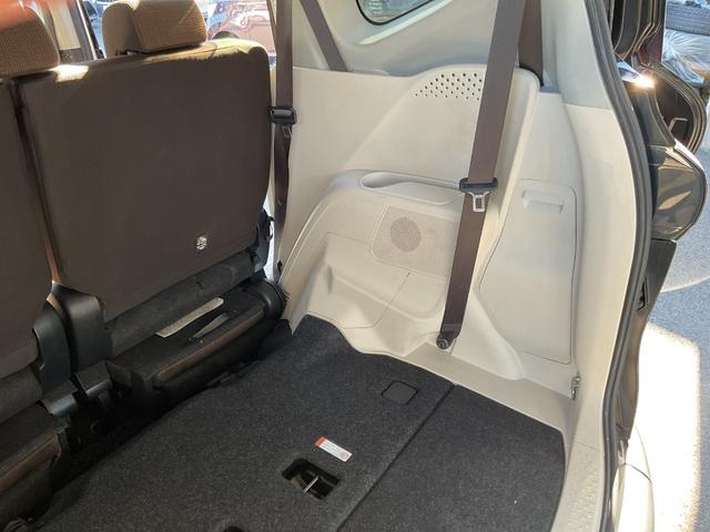 シエンタ G 衝突軽減 レーンキープ 両側電動 シートヒーター ナビ フルセグ Bカメラ Bluetoothオーディオ ETC Iストップ LEDヘッドライト スマキー 禁煙車 3列 フルフラット ABS ESC(38枚目)