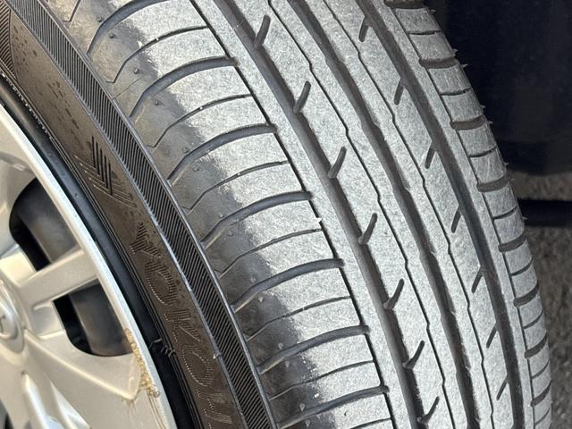 パッソ X LパッケージS 衝突軽減 レーンキープ Iストップ スマキー 禁煙車 ABS ESC 電格ミラー ベンチシート CD 運転席エアバッグ 助手席エアバッグ エアコン パワーウィンドウ パワーステアリング(19枚目)