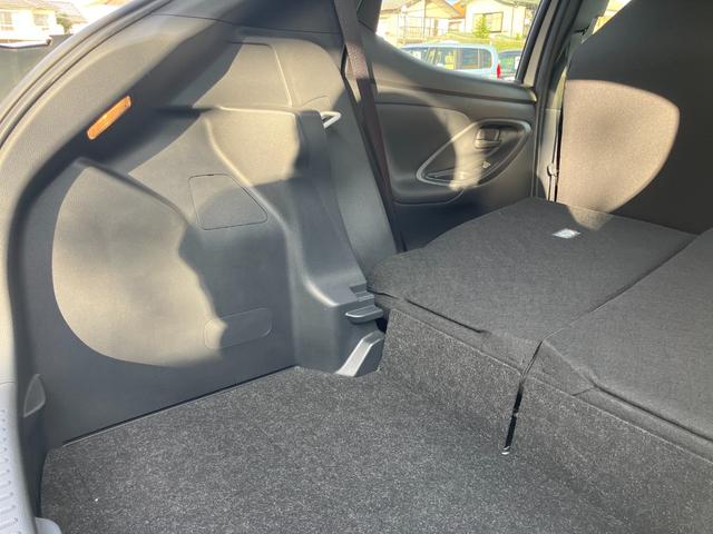 ヤリス ハイブリッドX 衝突軽減 レーンキープ 障害物センサー アダプティブクルーズ ナビ Bカメラ Bluetoothオーディオ ETC キーレス 禁煙車 ABS オートハイビーム オートライト 電格ミラ 運転席エアバッグ(33枚目)