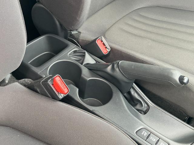 ヤリス ハイブリッドX 衝突軽減 レーンキープ 障害物センサー アダプティブクルーズ ナビ Bカメラ Bluetoothオーディオ ETC キーレス 禁煙車 ABS オートハイビーム オートライト 電格ミラ 運転席エアバッグ(44枚目)