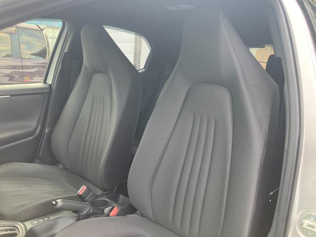 ヤリス ハイブリッドX 衝突軽減 レーンキープ 障害物センサー アダプティブクルーズ ナビ Bカメラ Bluetoothオーディオ ETC キーレス 禁煙車 ABS オートハイビーム オートライト 電格ミラ 運転席エアバッグ(47枚目)