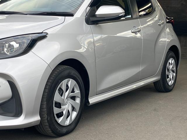 ヤリス ハイブリッドX 衝突軽減 レーンキープ 障害物センサー アダプティブクルーズ ナビ Bカメラ Bluetoothオーディオ ETC キーレス 禁煙車 ABS オートハイビーム オートライト 電格ミラ 運転席エアバッグ(57枚目)