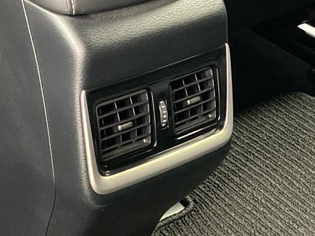 ハリアー エレガンス　障害物センサー　ハーフレザー　パワーシート　ナビ　フルセグ　Ｂカメラ　Ｂｌｕｅｔｏｏｔｈオーディオ　ＥＴＣ　Ｉストップ　ＬＥＤヘッドライト　１７インチＡＷ　スマキー　禁煙車　記録簿　横滑り防止　ＡＢＳ（52枚目）