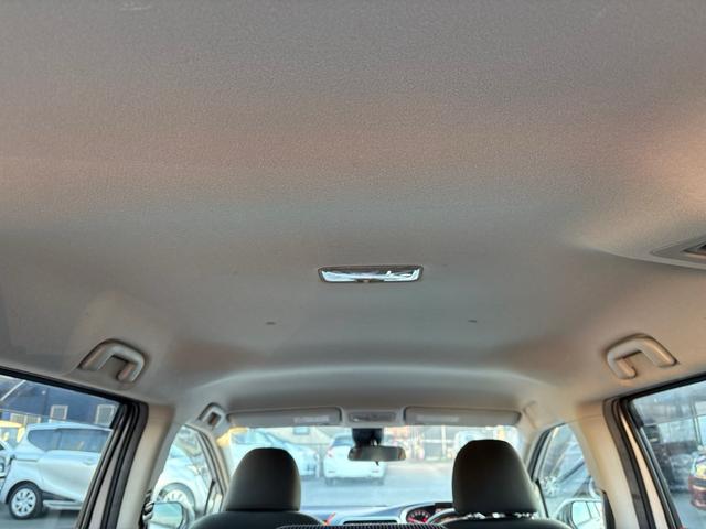 シエンタ Ｇ　衝突軽減　レーンキープ　障害物センサー　両側電動　ナビ　フルセグ　Ｂカメラ　Ｂｌｕｅｔｏｏｔｈオーディオ　ＥＴＣ　Ｉストップ　１５インチＡＷ　スマキー　禁煙車　３列　ＡＢＳ　オートハイビーム（42枚目）