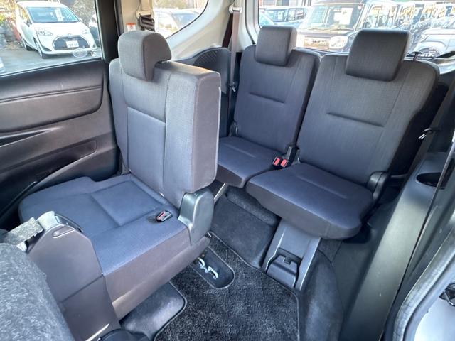 シエンタ Ｇ　衝突軽減　レーンキープ　障害物センサー　両側電動　ナビ　フルセグ　Ｂカメラ　Ｂｌｕｅｔｏｏｔｈオーディオ　ＥＴＣ　Ｉストップ　１５インチＡＷ　スマキー　禁煙車　３列　ＡＢＳ　オートハイビーム（57枚目）