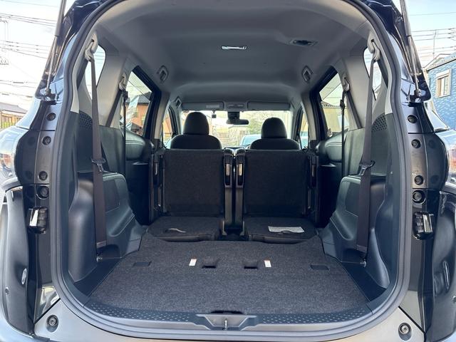 シエンタ Ｇ　後期モデル　衝突軽減　レーンキープ　障害物センサー　両側電動　ナビ　ワンセグ　Ｂカメラ　Ｂｌｕｅｔｏｏｔｈオーディオ　ＥＴＣ　Ｉストップ　スマキー　禁煙車　３列　ＡＢＳ　オートハイビーム　電格ミラー（38枚目）