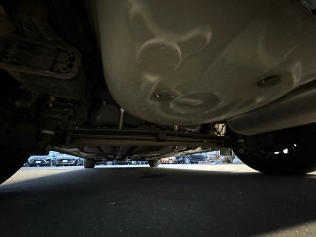 シエンタ ファンベースＸ　後期型　衝突軽減　レーンキープ　障害物センサー　片側電動　ナビ　ワンセグ　Ｂカメラ　Ｂｌｕｅｔｏｏｔｈオーディオ　Ｉストップ　キーレス　記録簿　フルフラット　ＡＢＳ　オートハイビーム　電格ミラー（28枚目）