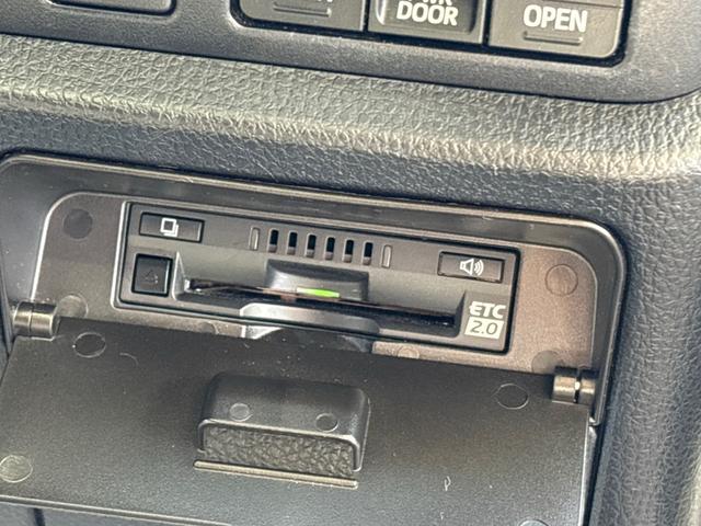 ノア ハイブリッドＳｉ　ダブルバイビーＩＩ　後期型　衝突軽減　レーンキープ　障害物センサー　オートクルーズ　両側電動　ハーフレザー　シートヒーター　ナビ　フルセグ　Ｂカメラ　Ｂｌｕｅｔｏｏｔｈオーディオ　ＥＴＣ２．０　ＬＥＤヘッドライト（8枚目）