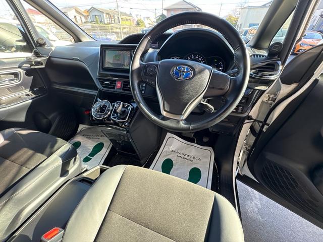 ノア ハイブリッドＳｉ　ダブルバイビーＩＩ　後期型　衝突軽減　レーンキープ　障害物センサー　オートクルーズ　両側電動　ハーフレザー　シートヒーター　ナビ　フルセグ　Ｂカメラ　Ｂｌｕｅｔｏｏｔｈオーディオ　ＥＴＣ２．０　ＬＥＤヘッドライト（31枚目）