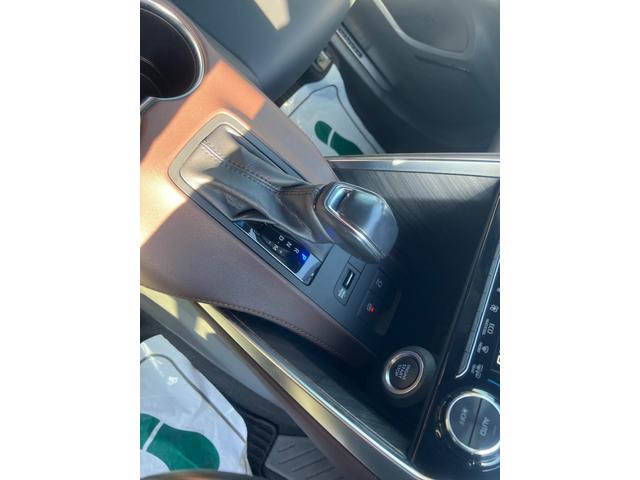 ハリアー G 4WD 衝突軽減 レーンキープ 障害物センサー オートクルーズ ハーフレザー パワーシート 電動リアゲート ナビ フルセグ Bカメラ Bluetoothオーディオ ETC2.0 HID 18インチAW(32枚目)