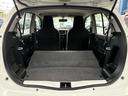 Ｆ　キーレス　禁煙車　フルフラット　横滑り防止　ＡＢＳ　ＣＤ　運転席エアバッグ　助手席エアバッグ　エアコン　パワーウィンドウ　パワーステアリング（26枚目）