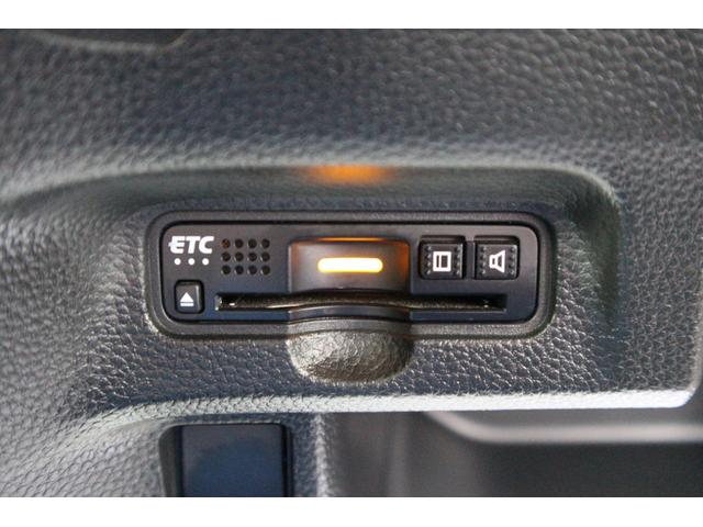 Ｎ－ＢＯＸカスタム Ｇ・Ｌターボホンダセンシング　２トーンカラー　メモリーナビ【ＶＸＵ－１９５ＮＢｉ】　フルセグ　ＣＤ　ＤＶＤ　Ｂｌｕｅｔｏｏｔｈオーディオ　ＵＳＢ　ＥＴＣ　バックカメラ　前後純正ドライブレコーダー　ドアバイザー　オートリトラミラー（18枚目）