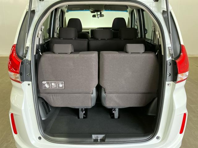 フリード Ｇ・ホンダセンシング　純正ナビ（ＶＸＭ－２０７ＶＦＥＮｉ）　ＴＶ（フルセグ）　ＤＶＤ　ＣＤ　リア席モニター（ＶＭ－１８５ＥＮ）　ブルートゥースオーディオ　ＥＴＣ　前後ドライブレコーダシートヒーター　両側電動スライド　Ｆセグ（12枚目）