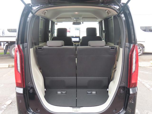 Ｎ－ＢＯＸ ベースグレード　当社デモカーアップ　純正インターナビ【ＬＸＵ－２４２ＮＢｉ】　フルセグ　ＣＤ　ＤＶＤ　Ｂｌｕｅｔｏｏｔｈオーディオ　ＵＳＢ　ＥＴＣ　バックカメラ　シートヒーター　衝突軽減システム　スマートキ－　禁煙（13枚目）