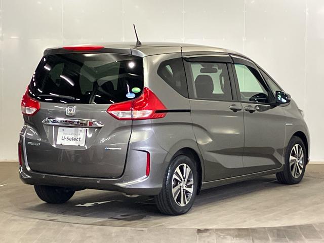 フリードハイブリッド ハイブリッド・Ｇホンダセンシング　ＥＴＣ　ナビ　前後ドライブレコーダー　シートヒーター　ＣＤ　ＤＶＤ　フルセグＴＶ　ＵＳＢ　Ｂｌｕｅｔｏｏｔｈ　軽減ブレーキ　キーフリーシステム　１オ－ナ－　記録簿　サイドカーテンエアバック　ＥＣＯＮ（6枚目）