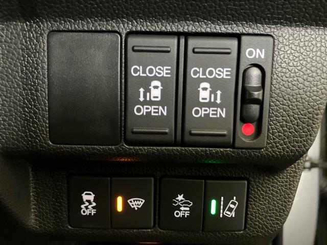 フリードハイブリッド ハイブリッド・Ｇホンダセンシング　ＥＴＣ　ナビ　前後ドライブレコーダー　シートヒーター　ＣＤ　ＤＶＤ　フルセグＴＶ　ＵＳＢ　Ｂｌｕｅｔｏｏｔｈ　軽減ブレーキ　キーフリーシステム　１オ－ナ－　記録簿　サイドカーテンエアバック　ＥＣＯＮ（18枚目）