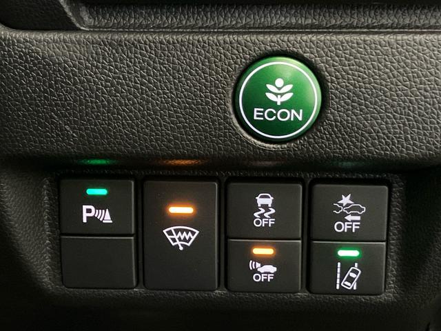 フィットハイブリッド ハイブリッド・モデューロスタイルホンダセンシング　ＥＴＣ　純正ナビ　前側ドライブレコーダー　前後パーキングセンサー　ＣＤ　ＤＶＤ　フルセグＴＶ　Ｂｌｕｅｔｏｏｔｈ　ＵＳＢ　ＬＥＤランプ　Ｒカメラ　クルコン　エアコン　イモビ　ＥＳＣ　衝突軽減ブレーキ（17枚目）