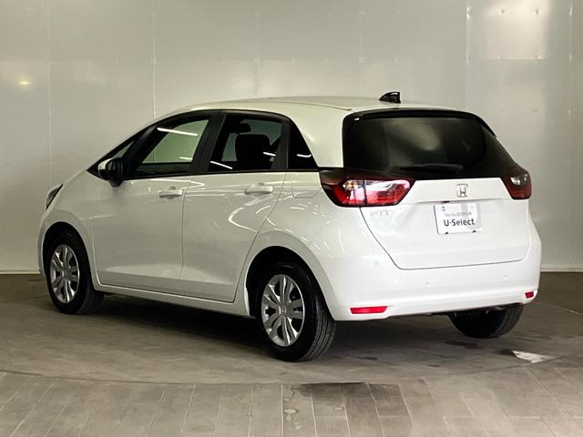 フィット ベーシック 当社社用車 純正インターナビ(VXU-245FTi) フルセグTV CD DVD USB ミュージックラック ブルートゥースオーディオ ETC2.0 バックカメラ バックモニター コーナーセンサー(6枚目)