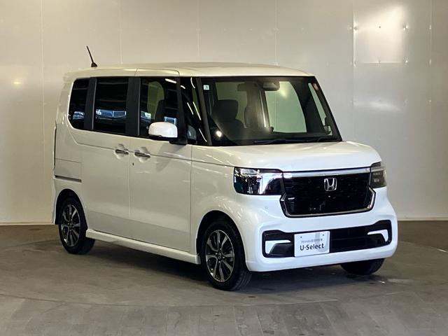 Ｎ－ＢＯＸカスタム ベースグレード　当社社用車　純正インターナビ【ＬＸＵ－２４２ＮＢｉ】　フルセグ　ＣＤ　ＤＶＤ　ＵＳＢ　Ｂｌｕｅｔｏｏｔｈオーディオ　ＥＴＣ　シートヒーター　コーナーセンサー　バックカメラ　ＣＭＢＳ　禁煙　スマートキ（3枚目）