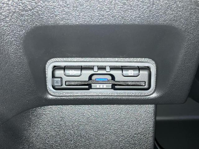 Ｎ－ＢＯＸカスタム ベースグレード　当社社用車　純正インターナビ【ＬＸＵ－２４２ＮＢｉ】　フルセグ　ＣＤ　ＤＶＤ　ＵＳＢ　Ｂｌｕｅｔｏｏｔｈオーディオ　ＥＴＣ　シートヒーター　コーナーセンサー　バックカメラ　ＣＭＢＳ　禁煙　スマートキ（15枚目）