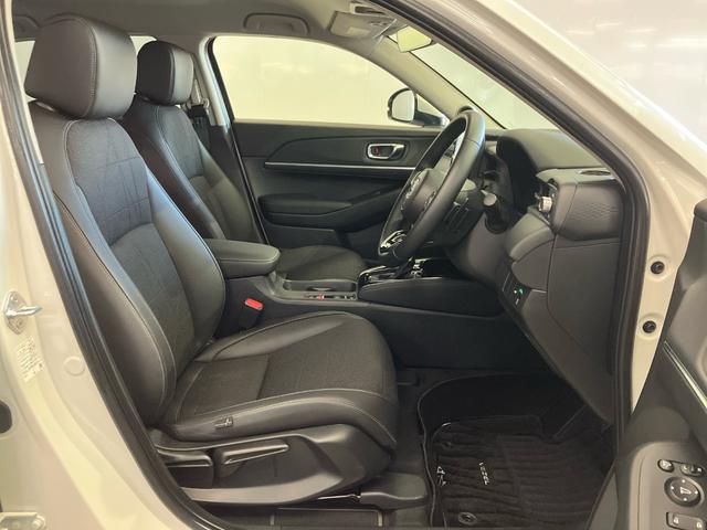 ヴェゼル e:HEVZ ホンダコネクトナビ フルセグ Bluetoothオーディオ ETC2.0 マルチビューカメラ ブラインドスポットモニター シートヒーター ハンドルヒーター ワイヤレス充電器 リアコーナーセンサー(9枚目)