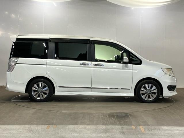 ステップワゴンスパーダ Ｚクールスピリットインターナビ　セレクション　ＨＤＤナビ　ワンセグＴＶ　ＵＳＢ　ＣＤ　ＤＶＤ　ＥＴＣ　両側電動スライドドア　クルーズコントロール　リモコンエンジンスターター　パドルシフト　フロントフォグランプ　スマートキ　オートクルーズ　記録簿（4枚目）