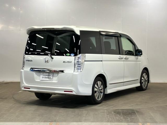 ステップワゴンスパーダ Ｚクールスピリットインターナビ　セレクション　ＨＤＤナビ　ワンセグＴＶ　ＵＳＢ　ＣＤ　ＤＶＤ　ＥＴＣ　両側電動スライドドア　クルーズコントロール　リモコンエンジンスターター　パドルシフト　フロントフォグランプ　スマートキ　オートクルーズ　記録簿（8枚目）