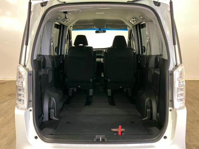 ステップワゴンスパーダ Ｚクールスピリットインターナビ　セレクション　ＨＤＤナビ　ワンセグＴＶ　ＵＳＢ　ＣＤ　ＤＶＤ　ＥＴＣ　両側電動スライドドア　クルーズコントロール　リモコンエンジンスターター　パドルシフト　フロントフォグランプ　スマートキ　オートクルーズ　記録簿（12枚目）