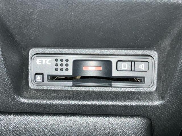 ステップワゴンスパーダ Ｚクールスピリットインターナビ　セレクション　ＨＤＤナビ　ワンセグＴＶ　ＵＳＢ　ＣＤ　ＤＶＤ　ＥＴＣ　両側電動スライドドア　クルーズコントロール　リモコンエンジンスターター　パドルシフト　フロントフォグランプ　スマートキ　オートクルーズ　記録簿（16枚目）